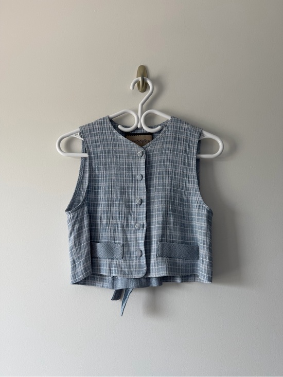 Vintage Tops - Pretty Lightweight Cropped Vest